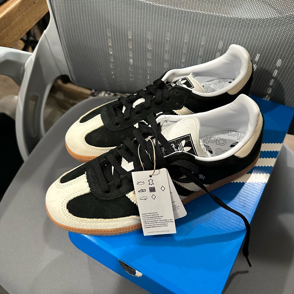 Adidas Sambas